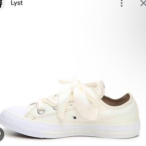 Ribbon Lace Converse